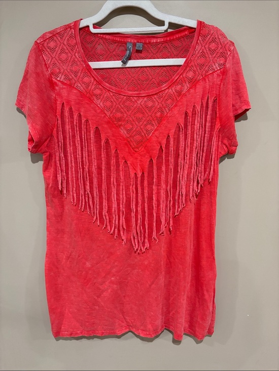 Tops - Mineral Wash crochet fringe tee